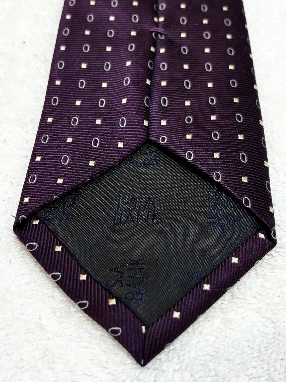 Jos. A. Bank Purple Tie with Ivory Dots and Ovals - Picture 3 of 4